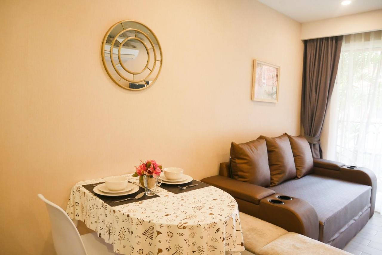 Seven Seas Pattaya Poolside Room ห้องติดสระ Джомтьен Экстерьер фото